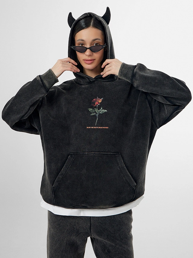 Теплое худи женское черное с начесом и декоративными "рожками" - 3