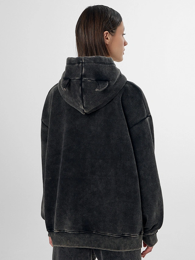 Теплое худи женское черное с начесом и декоративными "рожками" - 5