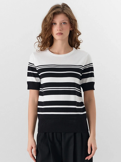 картинка Джемпер женский с короткими рукавами в полоску от магазина стильной одежды Mark Formelle