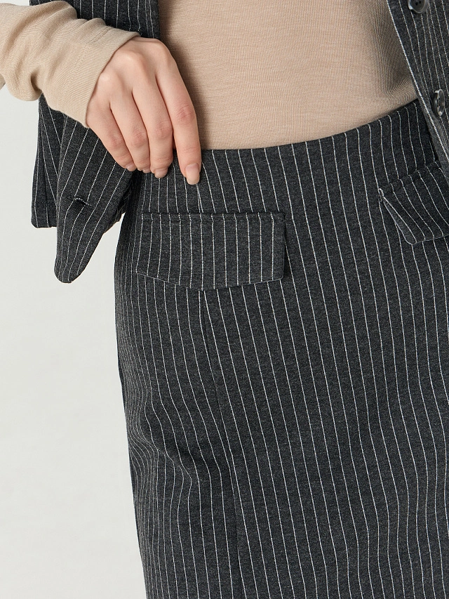 Юбка мини женская серая в полоску - 4