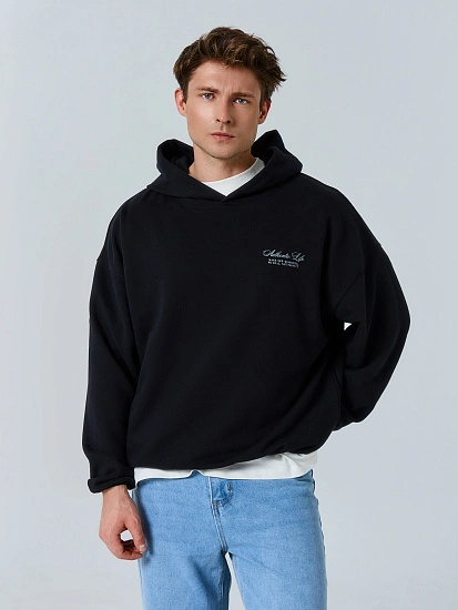 картинка Теплое худи мужское черное с начесом от магазина мужской одежды Mark Formelle