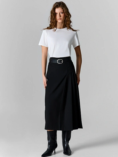 картинка Юбка женская прямая черная от магазина стильной одежды Mark Formelle