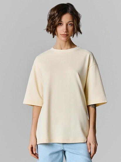 картинка Футболка оверсайз женская желтая  от магазина стильной одежды Mark Formelle