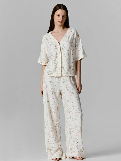 картинка КОСТЮМ ЖЕНСКИЙ (ЖАКЕТ, БРЮКИ) от магазина стильной одежды Mark Formelle