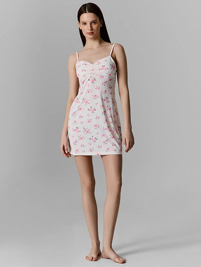 картинка Сорочка ночная женская розовая с цветочным принтом от магазина стильной одежды Mark Formelle
