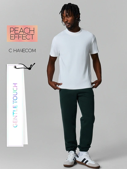 картинка Теплые брюки джоггеры мужские зеленые с начесом от магазина мужской одежды Mark Formelle