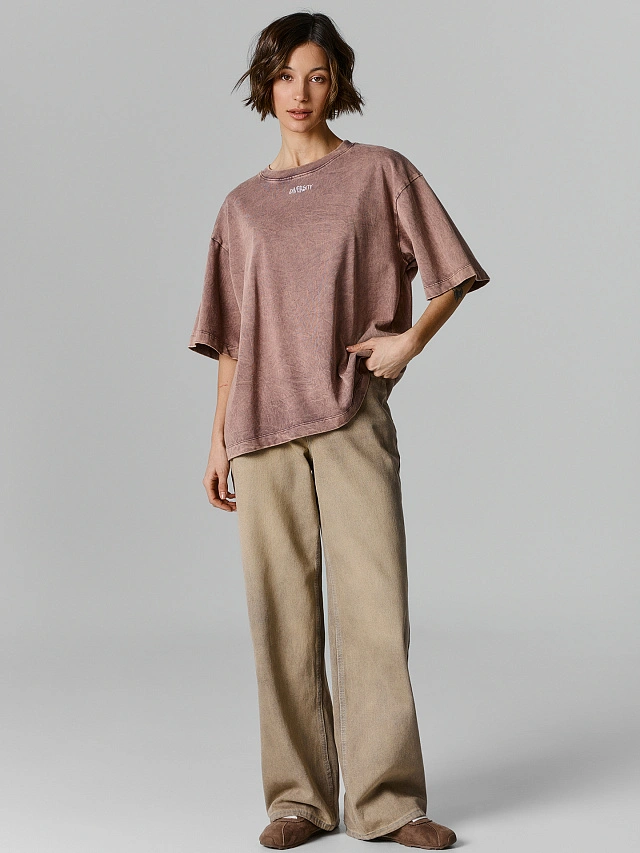 Футболка оверсайз женская бордовая с обработкой эйсид - 3