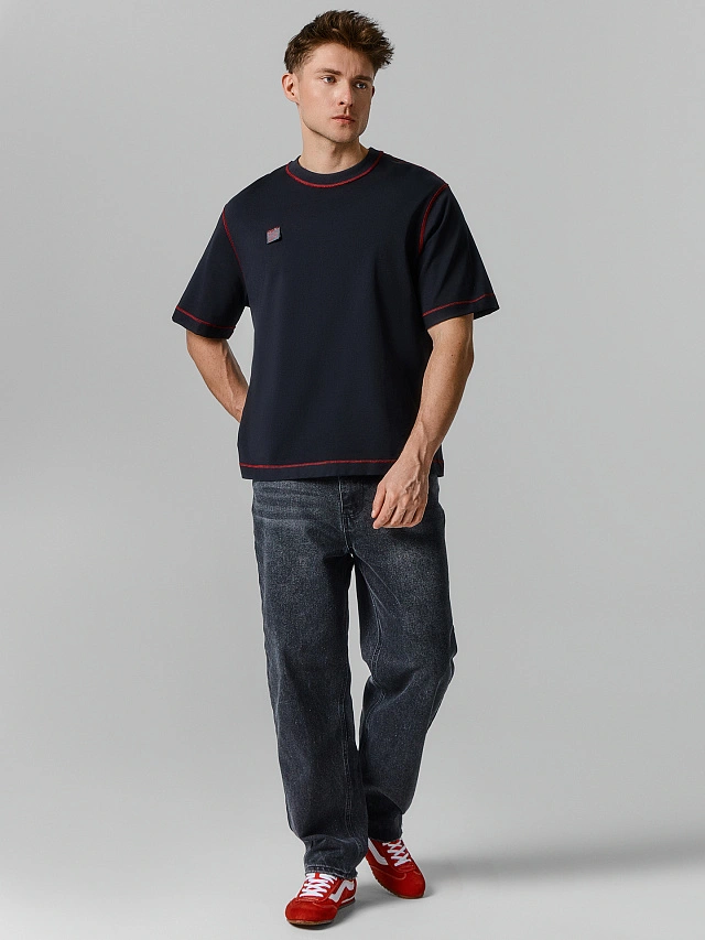 Футболка мужская черная с контрастными швами - 2