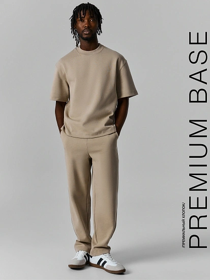 картинка Комплект мужской бежевый: джемпер и брюки от магазина мужской одежды Mark Formelle