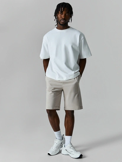 картинка Шорты мужские бежевые от магазина мужской одежды Mark Formelle