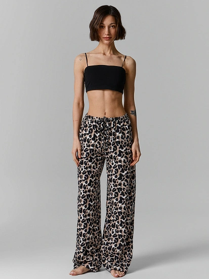 картинка Брюки домашние женские с леопардовым принтом от магазина стильной одежды Mark Formelle