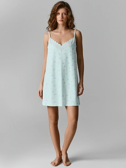 картинка Сорочка ночная женская с цветочным принтом от магазина стильной одежды Mark Formelle