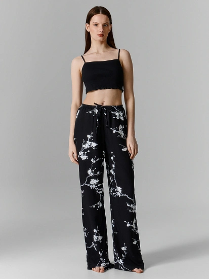 картинка БРЮКИ ЖЕНСКИЕ от магазина стильной одежды Mark Formelle