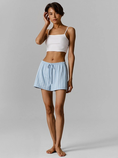 картинка Шорты домашние женские голубые в полоску от магазина стильной одежды Mark Formelle