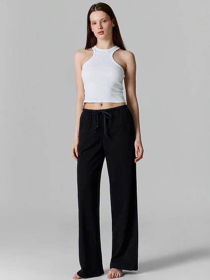картинка Брюки домашние женские черные свободного кроя от магазина стильной одежды Mark Formelle