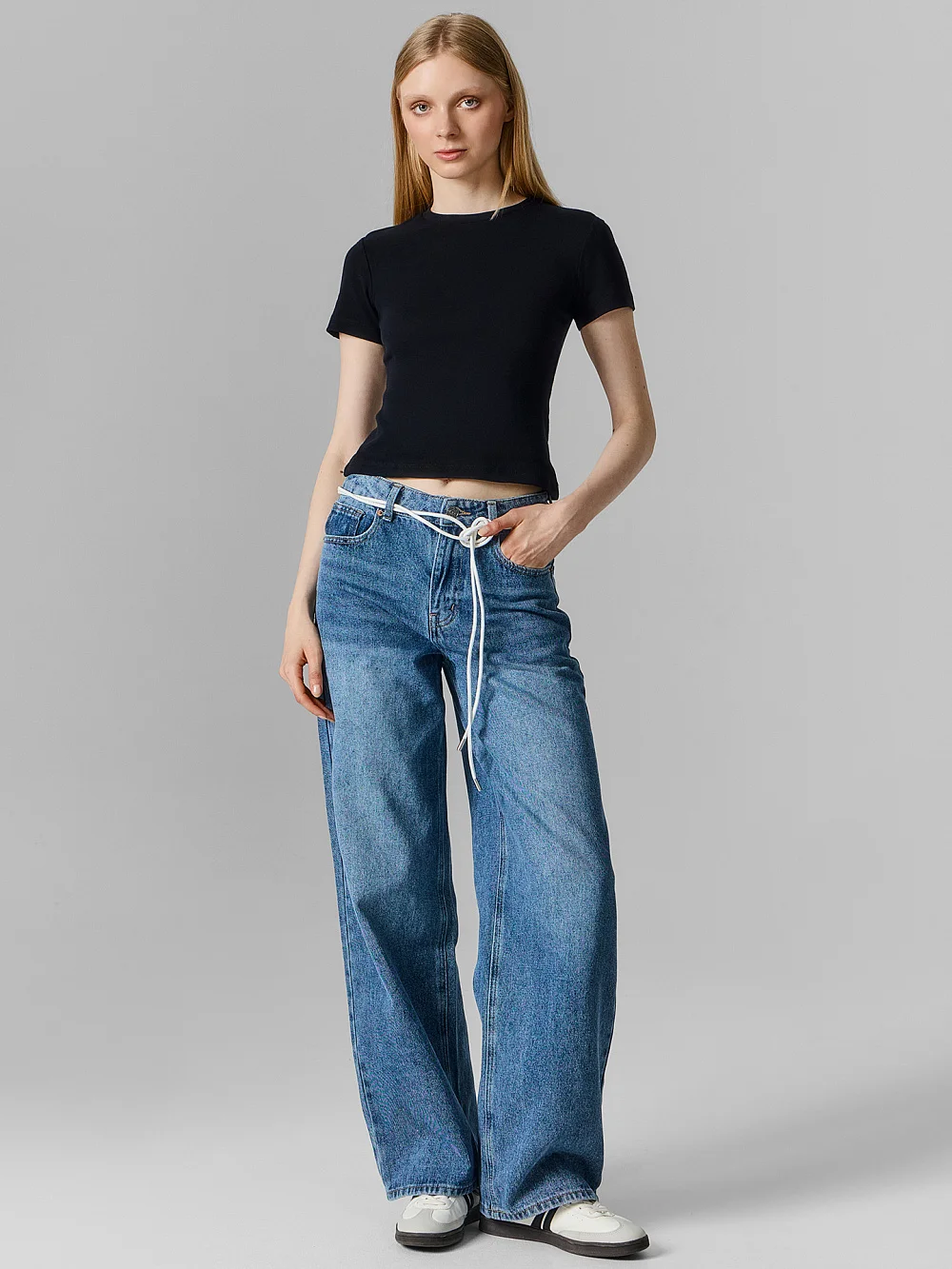 картинка Джинсы Baggy fit женские синие от магазина стильной одежды Mark Formelle