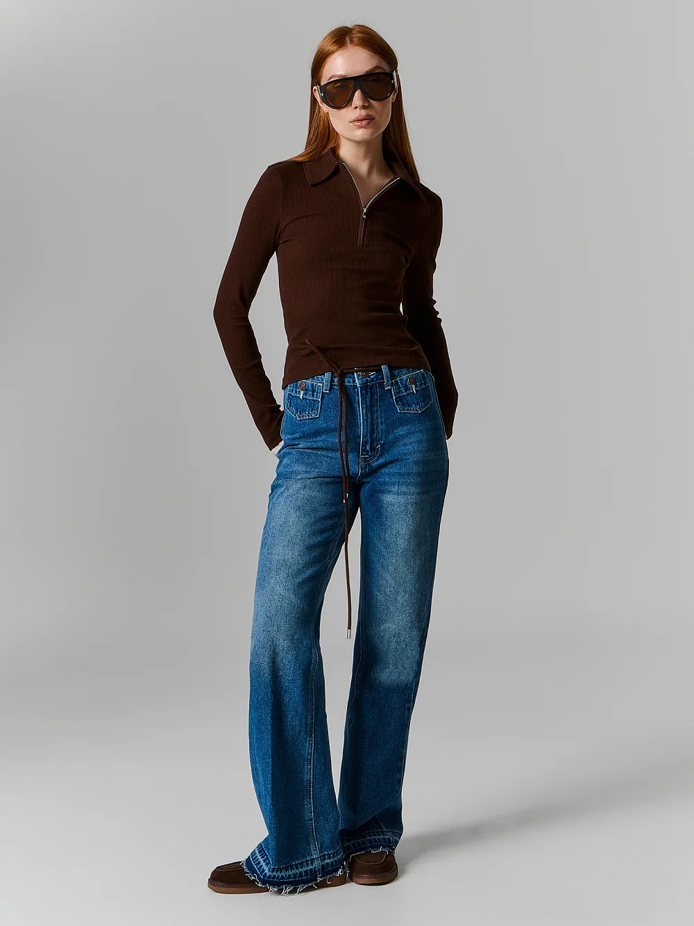 картинка Джинсы Flare fit синие женские от магазина стильной одежды Mark Formelle